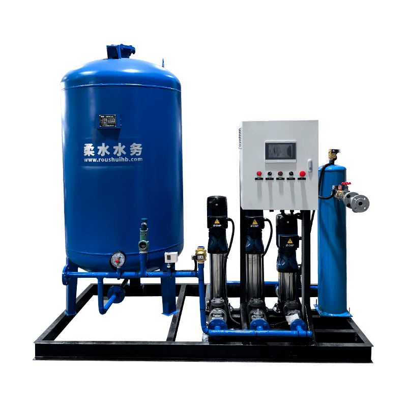 Konstant tryckvattenförsörjningsutrustning med pump och expansionstank
